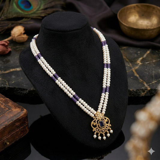Pearl and onyx beads Necklace