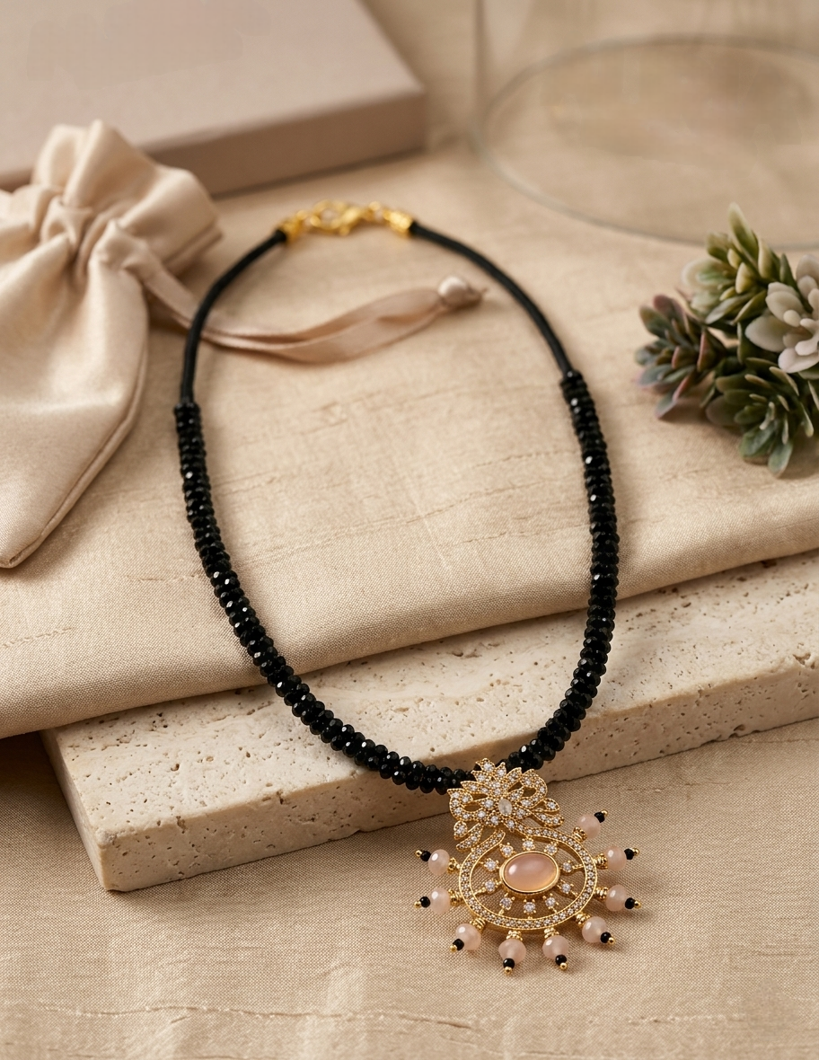 Ebony weave Necklace