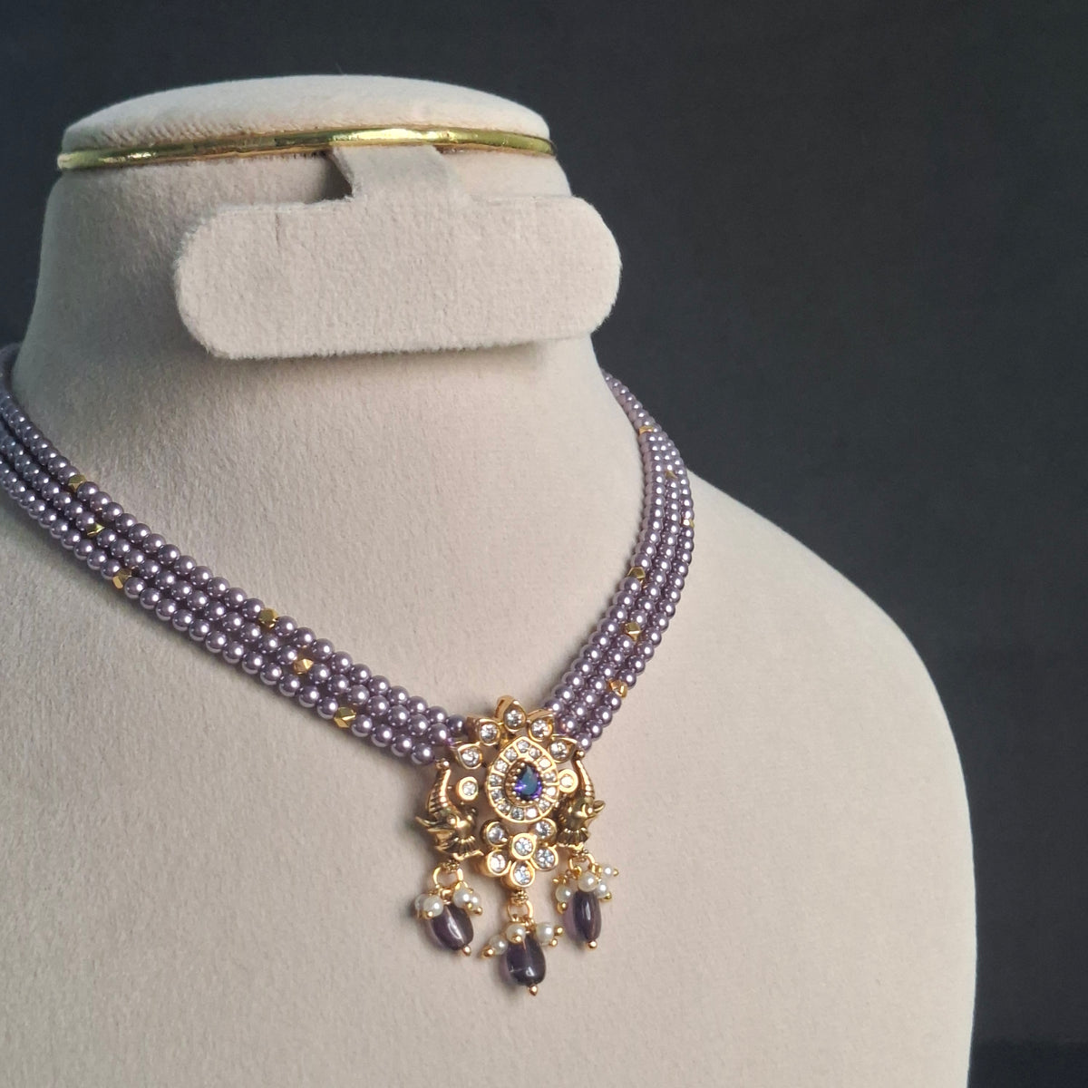 Shell pearls Necklace ( Purple)